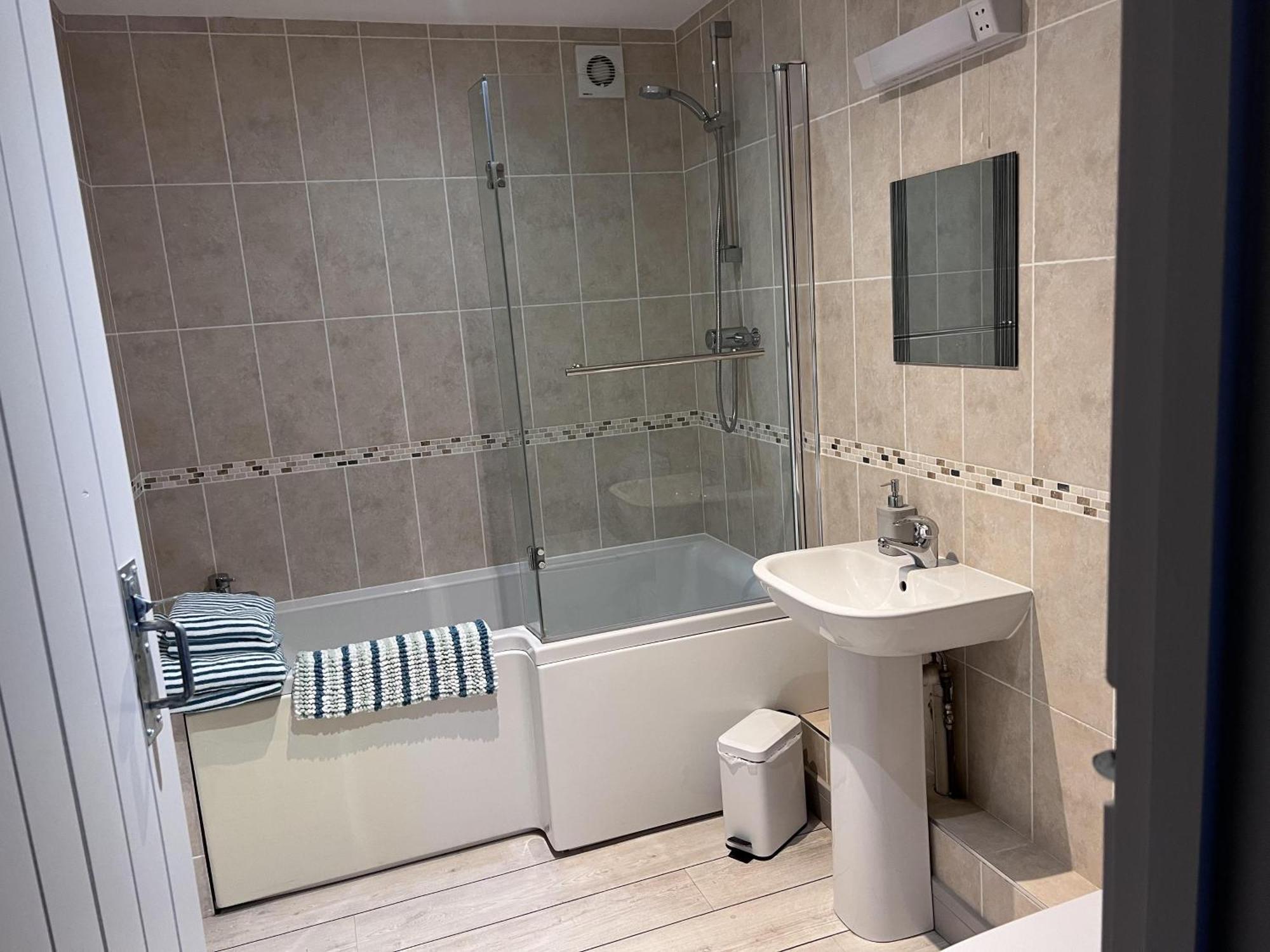 Bike Shed - Beautiful 1-Bed Cottage In Shorwell Экстерьер фото